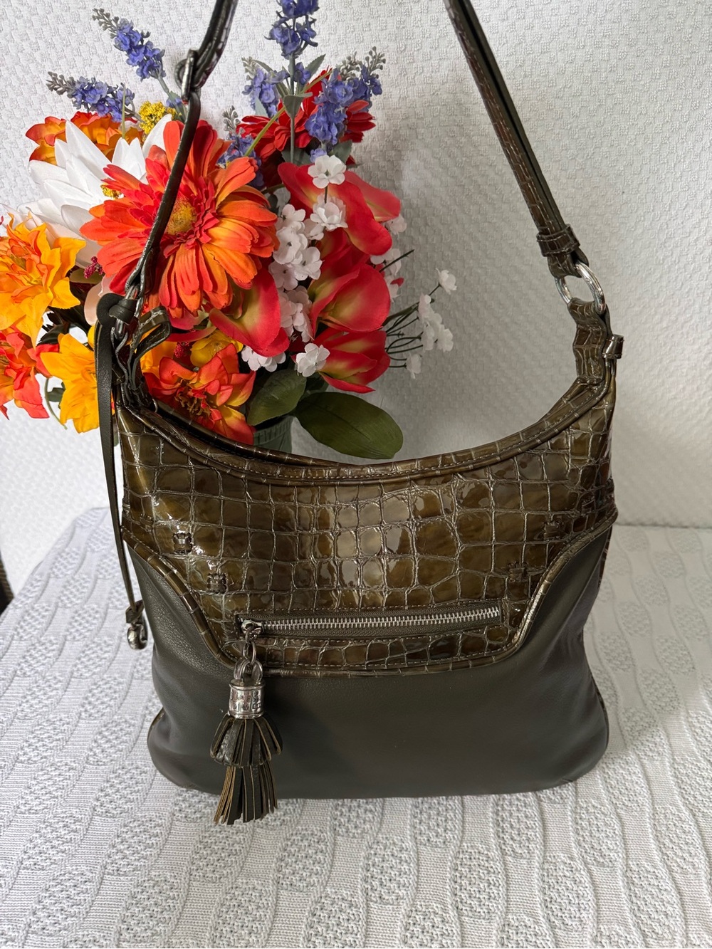 Brighton EUC croc embossed & smooth leather olive green shoulder bag